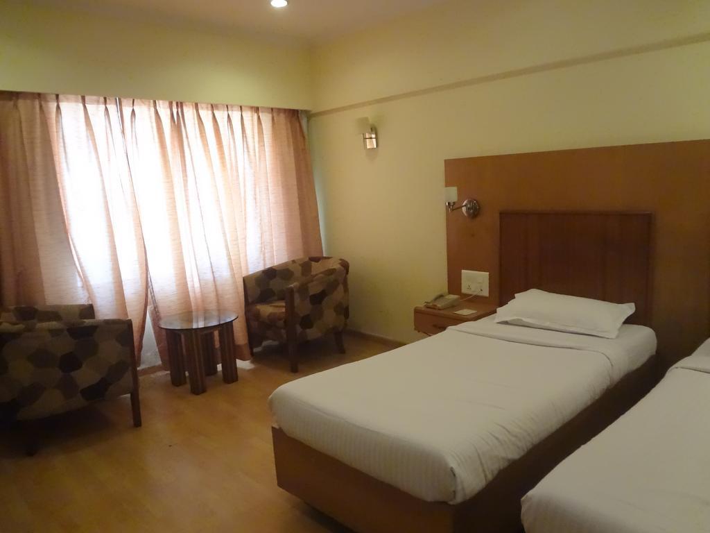 Hotel Juhu Plaza Mumbai Dış mekan fotoğraf